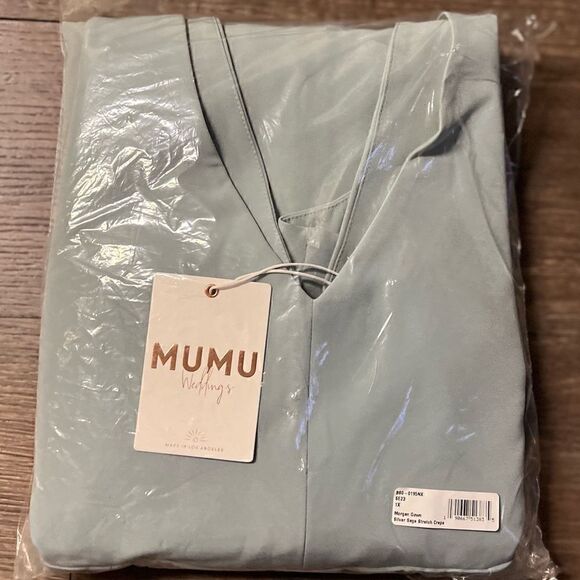 Show Me Your Mumu Morgan Gown in Silver Sage Stretch Crepe, Size 1X. NWT! - Picture 8 of 12